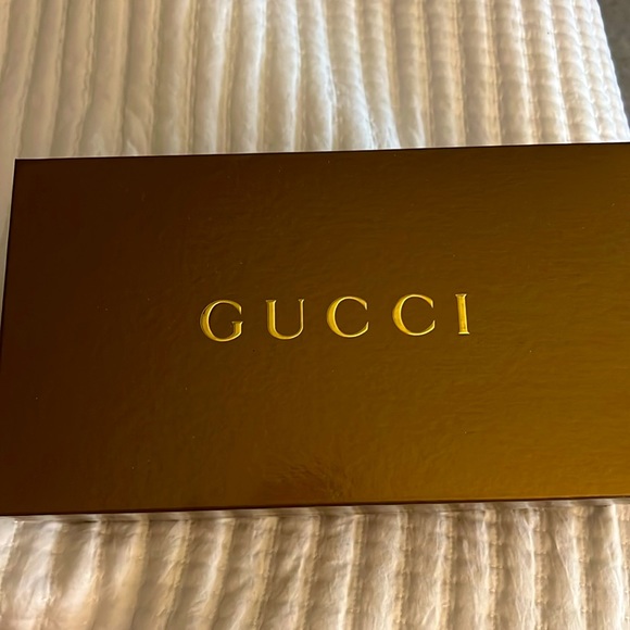 Gucci Shoes - Gucci Gold Ruffled Leather Ankle Strap Sandals. Size 9B